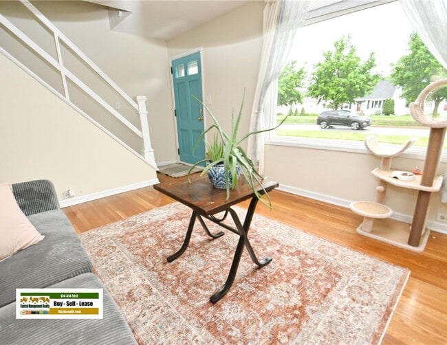 Photo - Fully furnished home, 3 bedroom 2 full baths