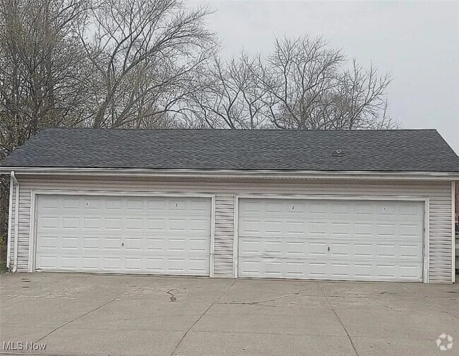 Building Photo - 3706 E 131st St Rental