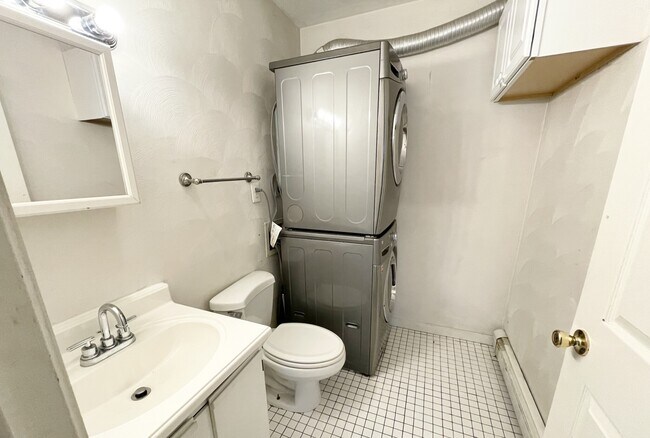 Photo - 7 Iroquois St