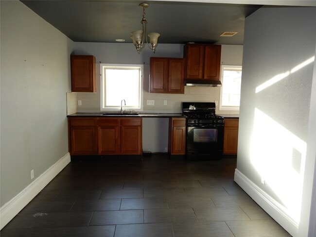 Photo - 3507 Gano St