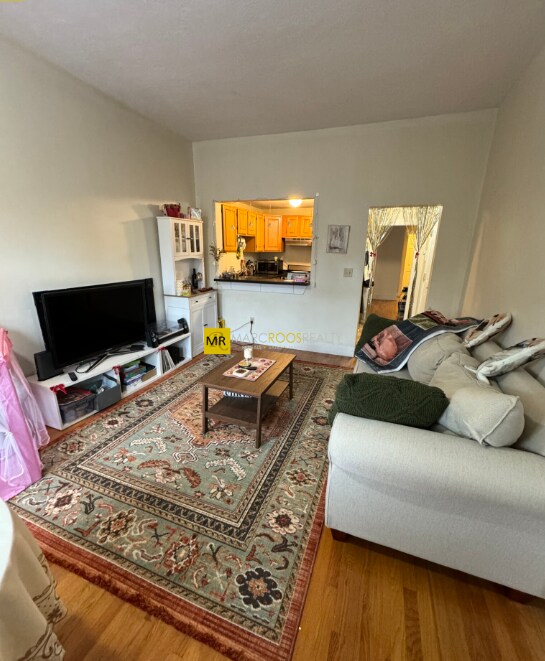 Building Photo - 591 Beacon St Rental