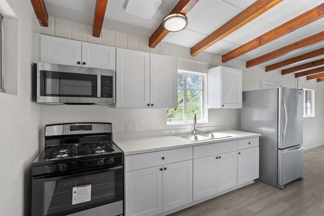 Building Photo - 1415 E Adelaide Dr Unit 1419 B Rental