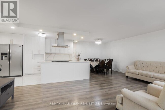 Photo - 2645 Kipling Ave Unit 706