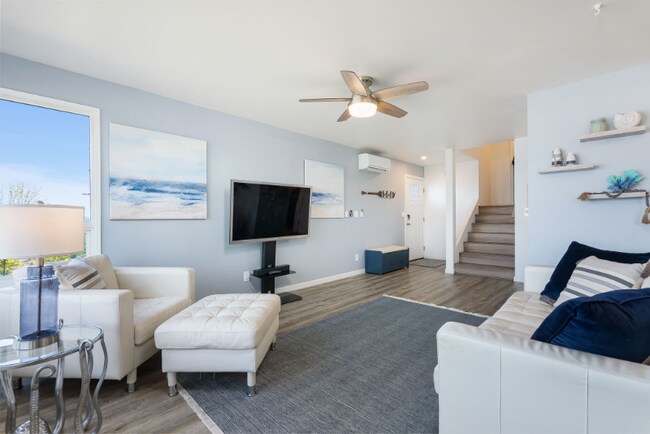 Photo - 3302 Lake Washington Blvd N