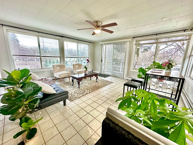 Photo - 33 Pickman Rd