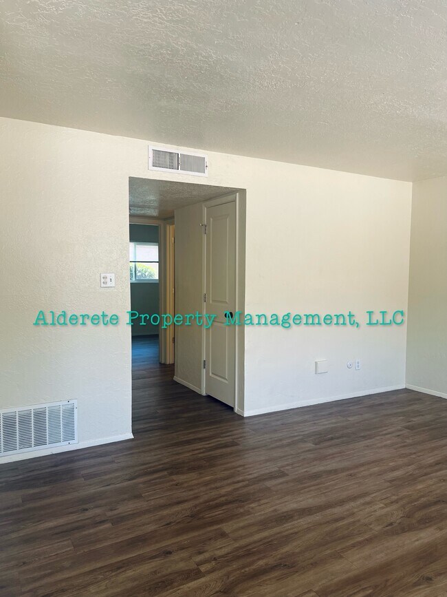 Photo - 401 Dorado Pl SE Unidad A