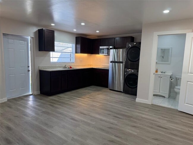 705 W River Heights Ave