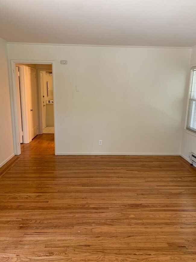 Photo - 2305 Yale St Apartment Unit 2305 Yale Street #4