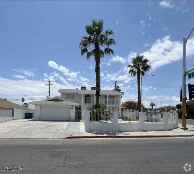 Building Photo - 2419 E Vegas Valley Dr Rental