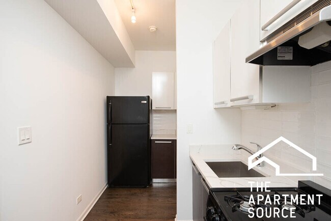 Photo - 5054 N Winthrop Ave Unidad 207 Rental
