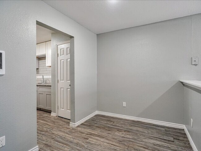 Photo - 5117 Lavender St
