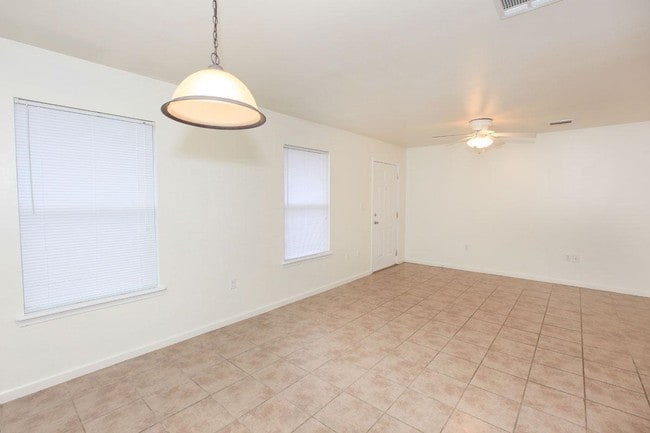 Photo - Chateau Audubon Apartments