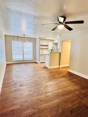 Building Photo - 2211 S Vernon Ave Unit 207