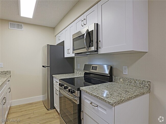 Building Photo - 5311 Summerlin Rd Unit 1111 Rental