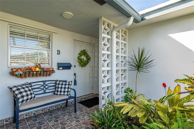 Photo - 1130 Cir Terrace W