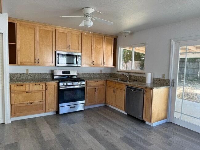 879 Baywood Way