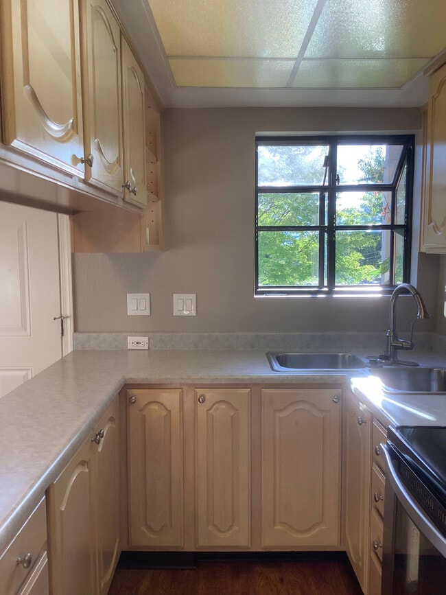 Photo - Two Bedroom Townhouse near Ashland Community Hospital