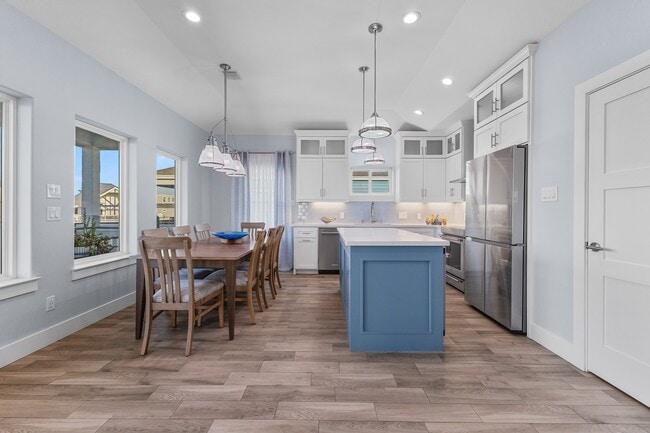 Photo - 22520 Bay Point Dr