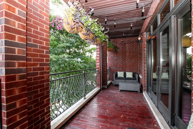 Photo - 2521 W North Ave Unit A