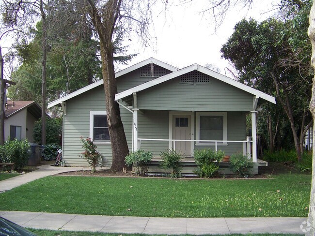 Building Photo - Great downtown location Rental