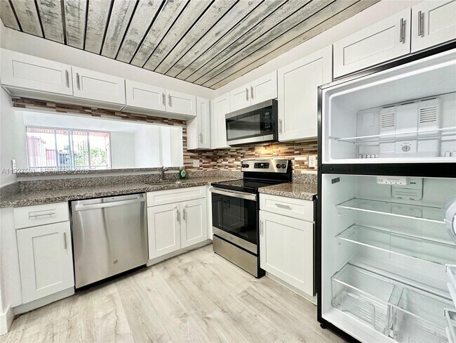 Photo - 19751 SW 114th Ave Unit 349