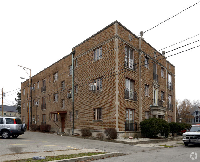 Building Photo - Flats at West End Rental