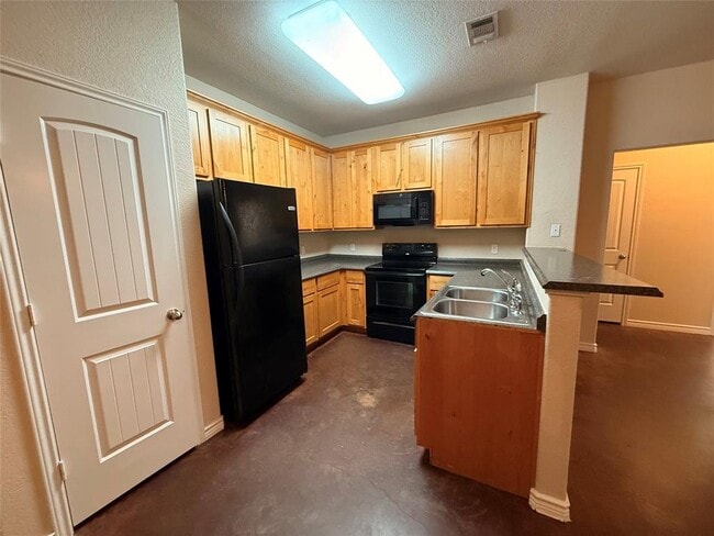 Photo - 121 Flat Creek Dr