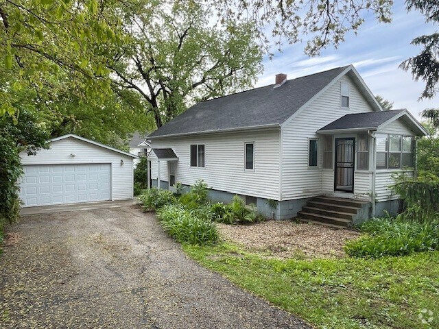 Building Photo - 4903 Terminal Dr Rental