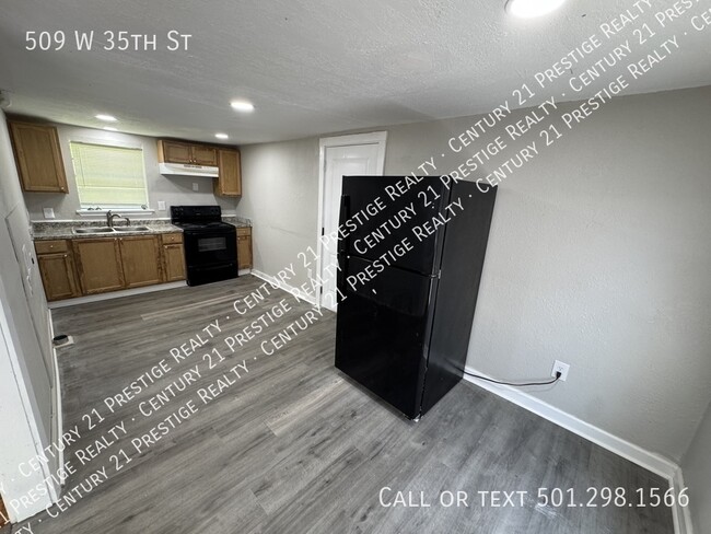 Photo - 509 W 35th St