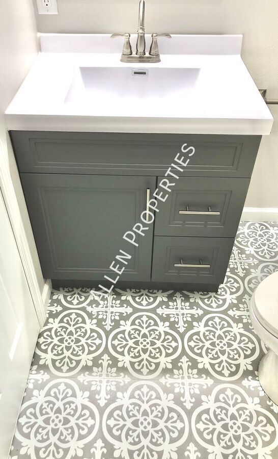 Photo - 1807 Parker Cir Unit A