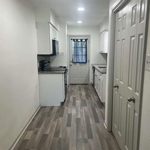 Photo - 224 E Lk St