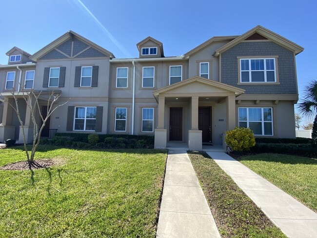 Building Photo - 15555 Honeybell Dr