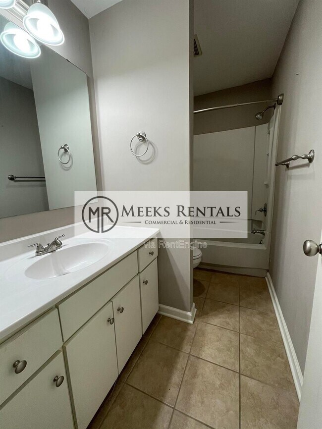 Photo - 1002 Fairway Gardens Dr