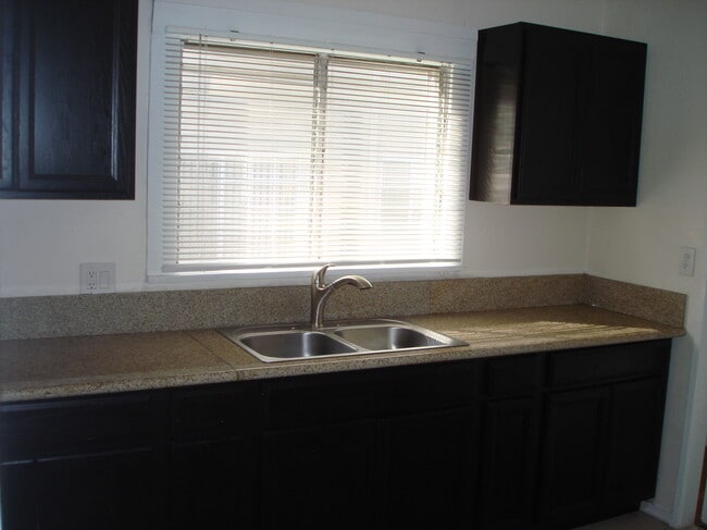 Building Photo - 3705 Hughes Ave Unit 3705.5