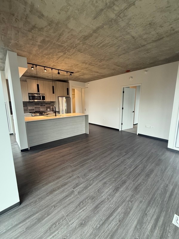 Photo - 1319 W Lake Unit 414