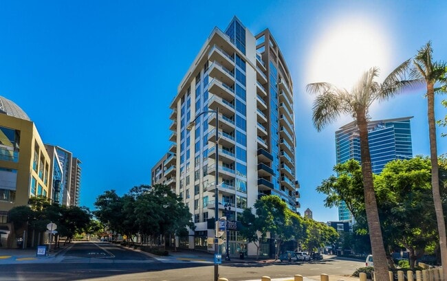 Building Photo - 253 Tenth Ave Unit 1204 Rental