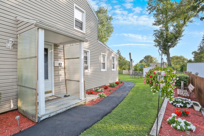 Photo - 82 Garden Dr