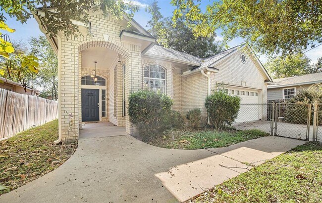 Photo - 409 E Austin Ave