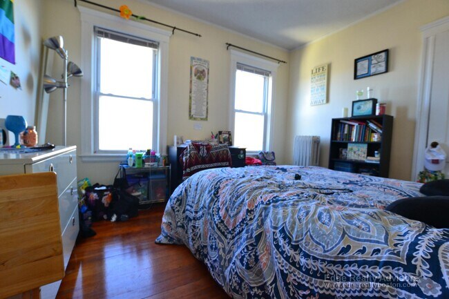 Photo - 600 Broadway Unidad 3