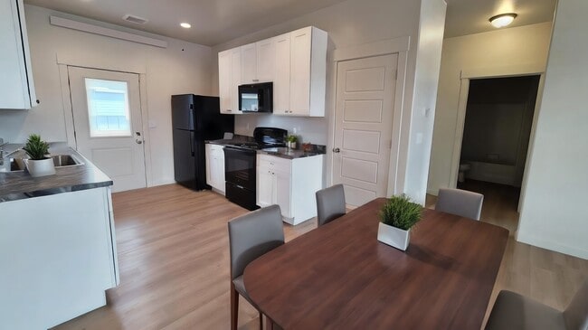 Photo - Manchester United Patio Homes