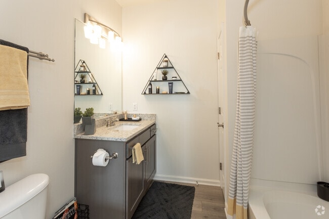 2BR, 2BA - 1,276 SF