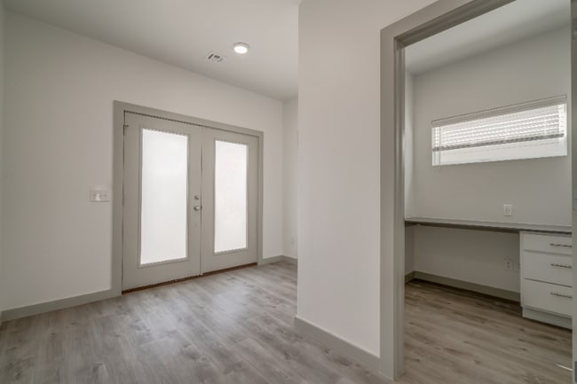 Photo - 13518 Vinita Dr