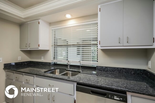 Photo - 627 SE 19th Ln