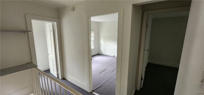 Building Photo - 127 W Schuyler