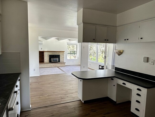 Photo - Amazing Country Home 4 bed, 2 bath with Ga...