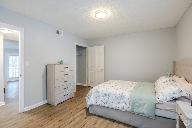 1BR, 1BA - 818SF - Bedroom