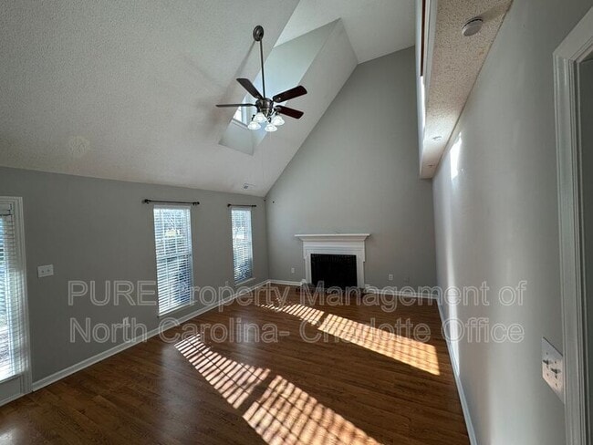 Photo - 12115 Landing Green Dr