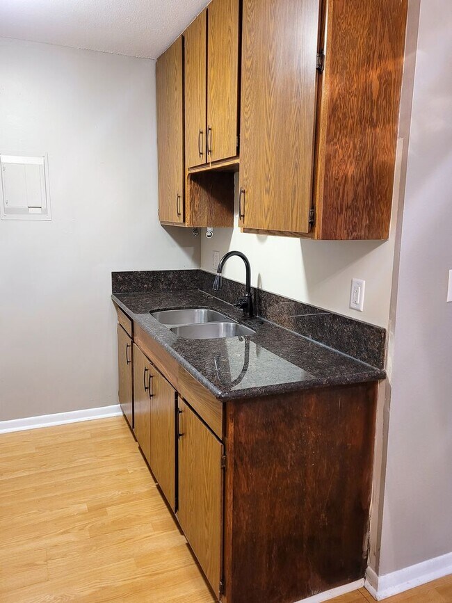 Marydale Lakeview Apartments