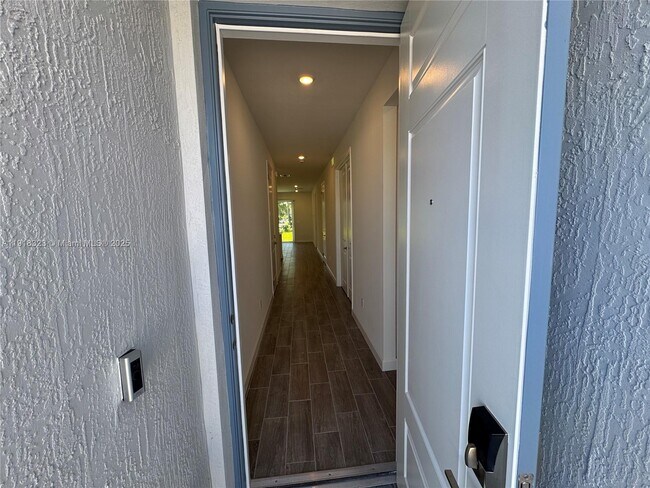 Photo - 5726 Divine Dr