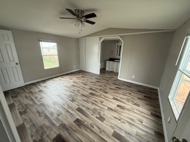 Photo - 80 Redwood Ln